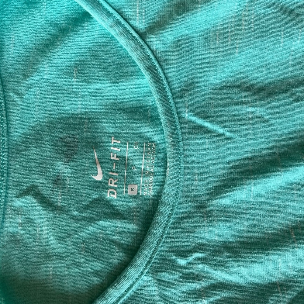 Nike dri-fit aqua crew neck tank